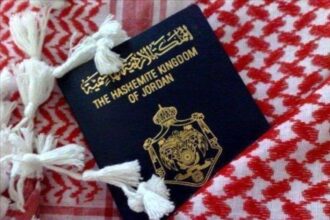 الأردن يسلم مفاتيح جواز السفر الإلكتروني لمنظمة الطيران المدني الدولي