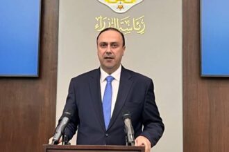 عاجل | بالفيديو .. المومني يزور الصحفي الحباشنة.. والحكومة تدين الاعتداء وتؤكد محاسبة الفاعلين