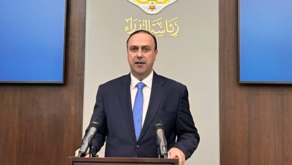 عاجل | بالفيديو .. المومني يزور الصحفي الحباشنة.. والحكومة تدين الاعتداء وتؤكد محاسبة الفاعلين