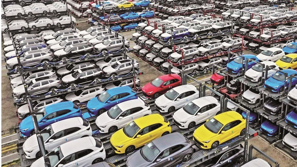 الحكومة تخفض الضرائب على المركبات.. أسعار السيارات الجديدة تهبط حتى 10 آلاف دينار