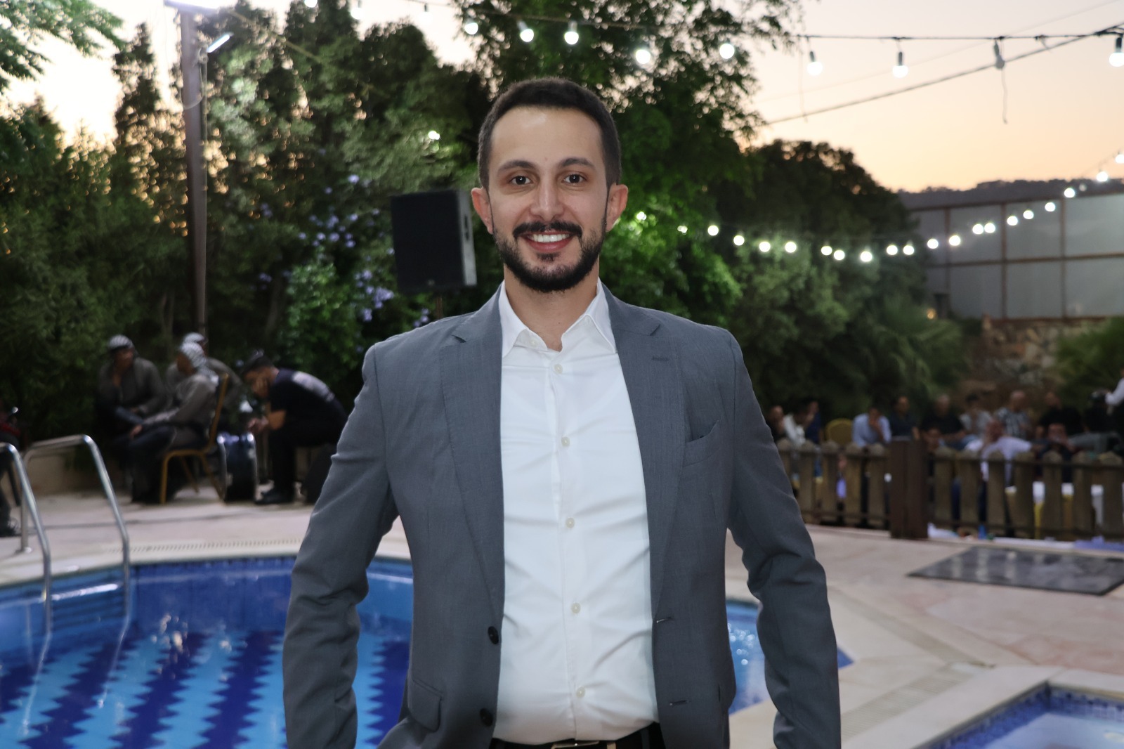 بالصور.. ناصر فايز الديك يحتفل بزفاف نجله جمال في أجواء بهيجة بمزرعة العائلة