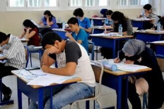 الحكم بالسجن على متهمين بتسريب اختبارات الثانوية العامة بالكويت