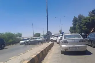 خطر يهدد سائقي طريق صافوط – جرش… ومطالبات عاجلة بإنشاء نفق بديل