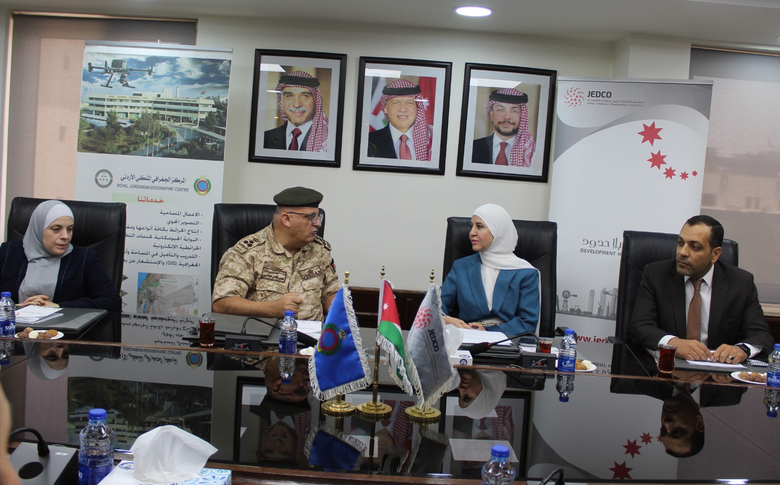 اتفاقية تعاون بين الجغرافي الملكي والأردنية لتطوير المشاريع الاقتصادية JEDCO