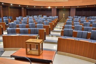 جامعة خاصة ام ساحة حزبية وعلامات لمن يشارك بالمناسبات السياسة