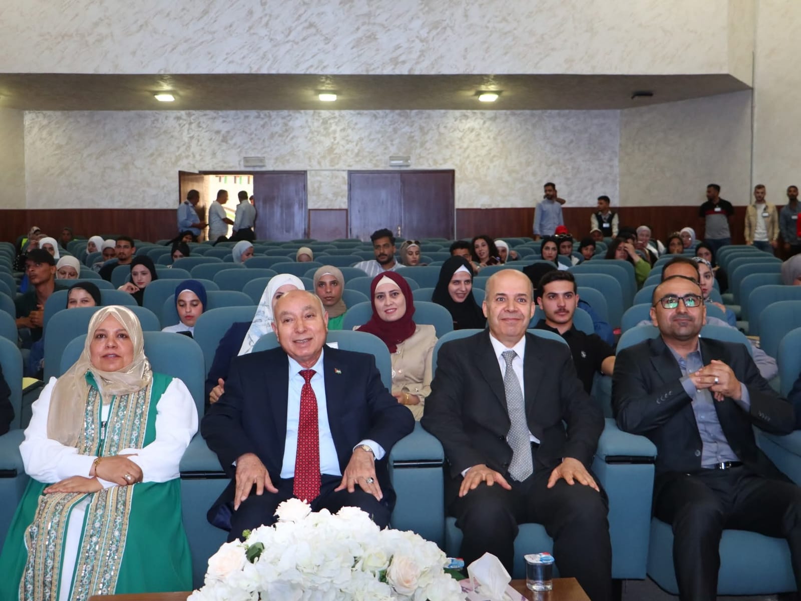 جامعة مؤتة – النعيمات يرعى اليوم العلمي لكلية الآداب