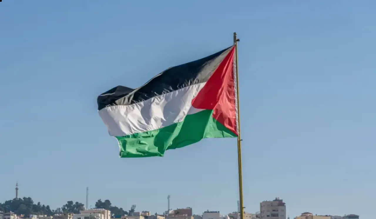فرنسا تعلن نيتها الاعتراف بدولة فلسطين... ترحيب عربي واسع وغضب إسرائيلي وتحفظ غربي