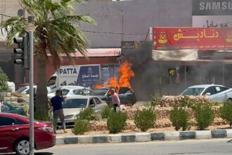عاجل | بالفيديو .. احتراق سيارة بنزين بالكرك .. تفاصيل