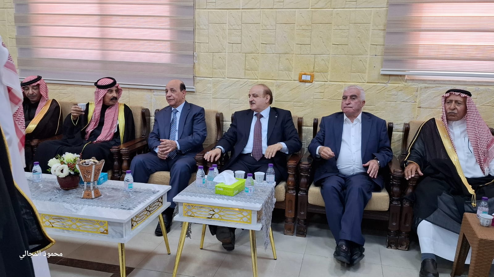 الخليفات يرأس لقاء وطني موسع بالكرك ويشيد بمواقف جلالة الملك تجاه القضية الفلسطينية .. فيديو وصور