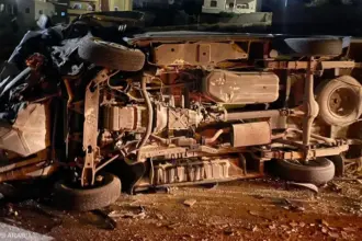حادث سير يودي بحياة شخص ويصيب اثنين في الحسينية