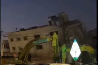 بالفيديو.. انهيار بناية مكونة من أربعة طوابق في إربد