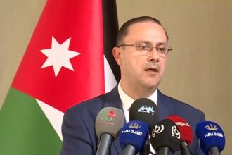 المومني: البحث جارٍ عن أرض لإنشاء مستشفى جديد في جرش