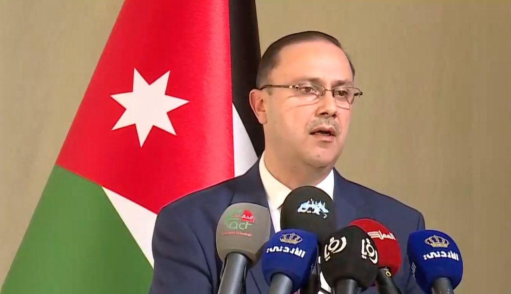 المومني: البحث جارٍ عن أرض لإنشاء مستشفى جديد في جرش