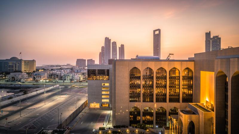 بنك أجنبي يُغرَّم 5.9 ملايين درهم بالإمارات بسبب غسل أموال