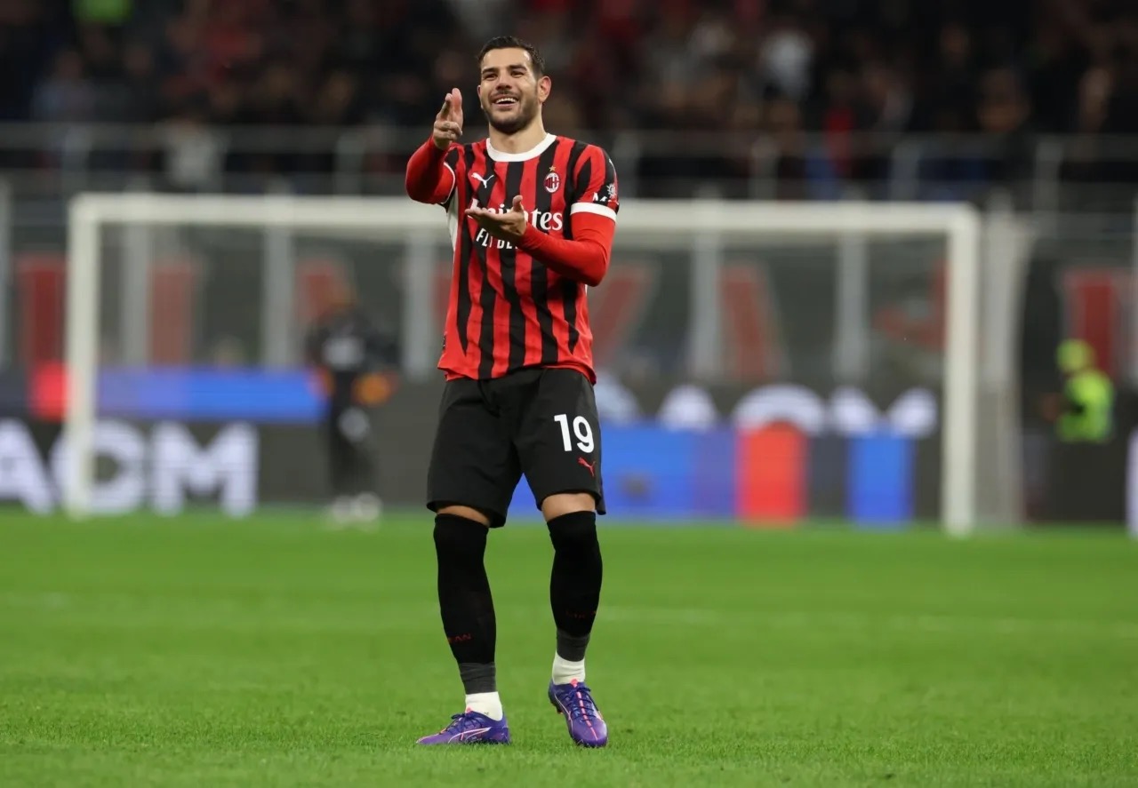 الهلال يتعاقد رسميًا مع ثيو هيرنانديز مقابل 30 مليون يورو