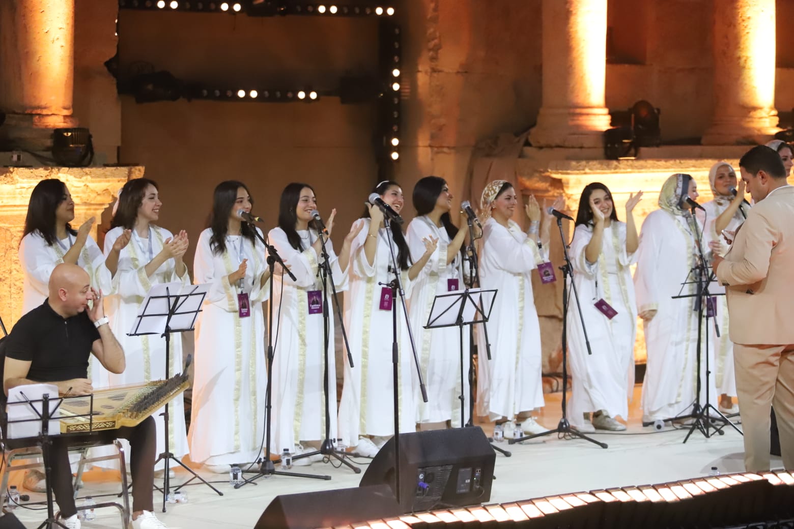 كورال "هارموني" المصرية يضيء المسرح الشمالي في مهرجان جرش