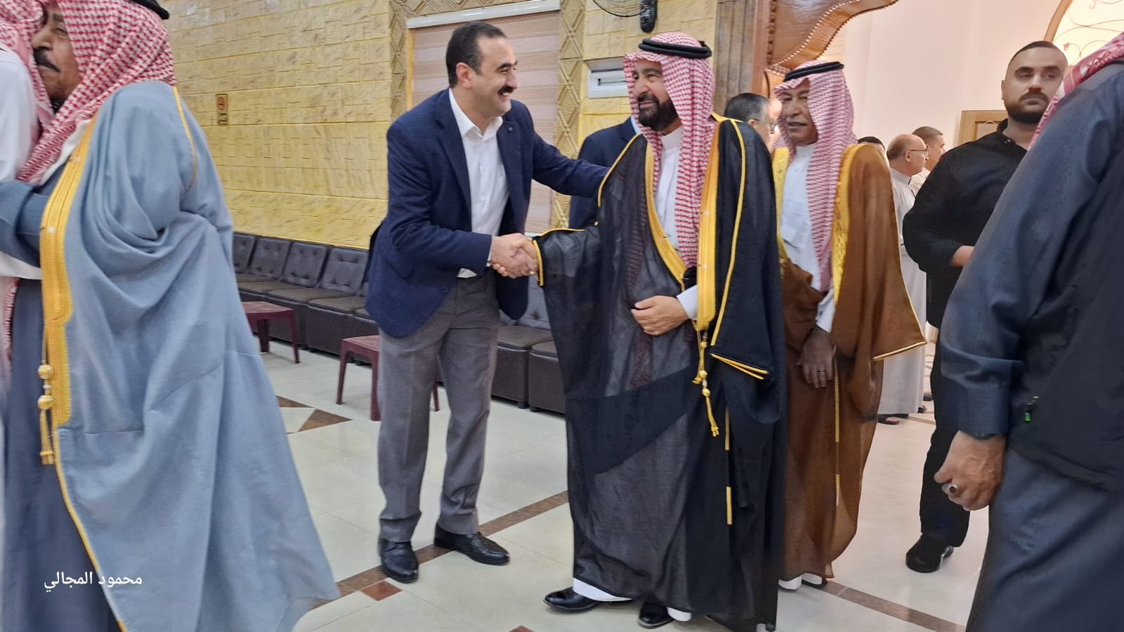 الخليفات يرأس لقاء وطني موسع بالكرك ويشيد بمواقف جلالة الملك تجاه القضية الفلسطينية .. فيديو وصور