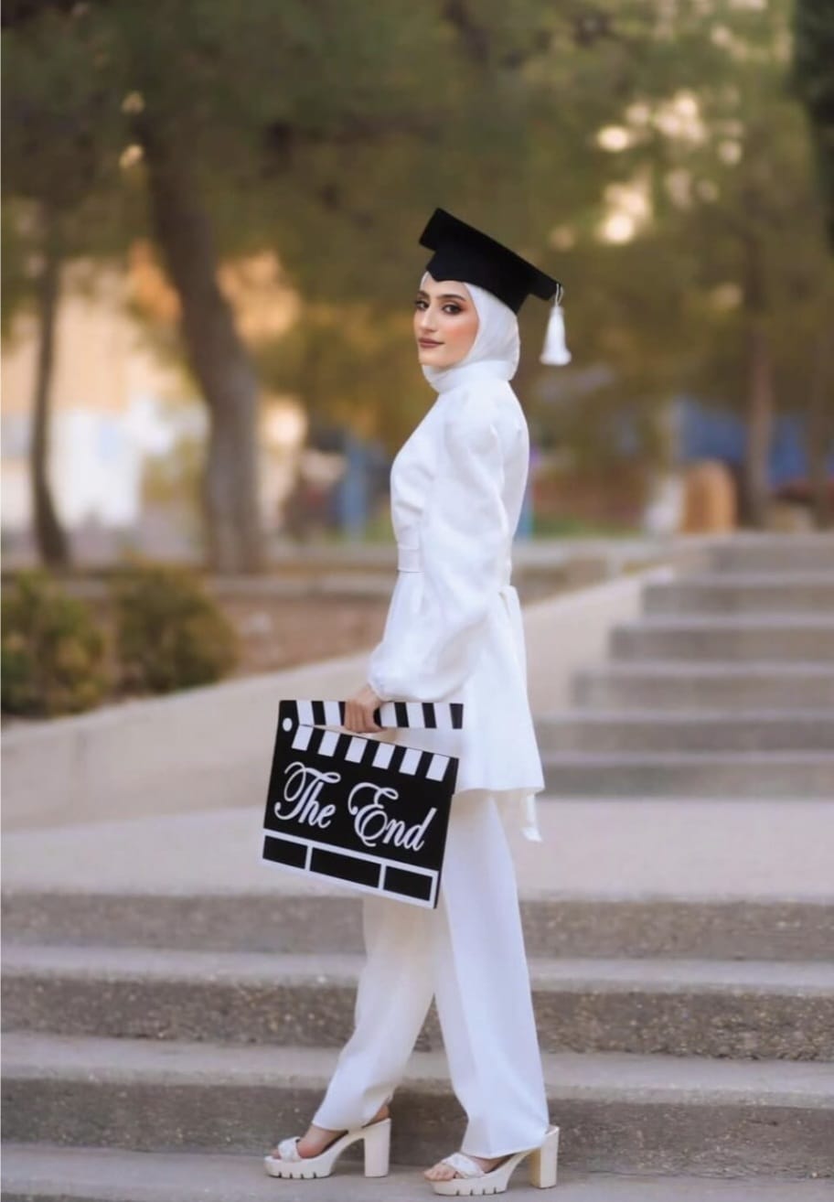 مبروك لحلا المجالي: تخرج بتفوق من نظم المعلومات الإدارية في جامعة مؤتة