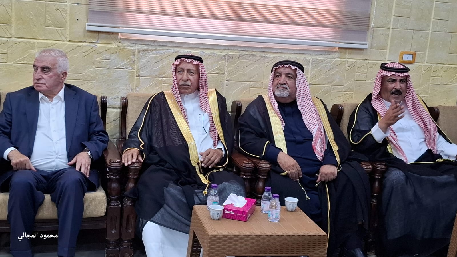 الخليفات يرأس لقاء وطني موسع بالكرك ويشيد بمواقف جلالة الملك تجاه القضية الفلسطينية .. فيديو وصور