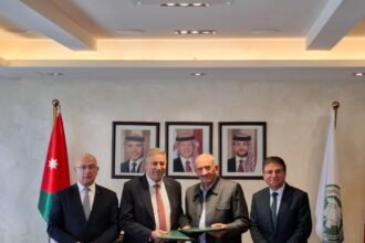 "البوتاس العربية" و"الفوسفات الأردنية" توقعان اتفاقية لإنشاء مجمع صناعي متكامل لإنتاج حامض الفوسفوريك والأسمدة المتخصصة