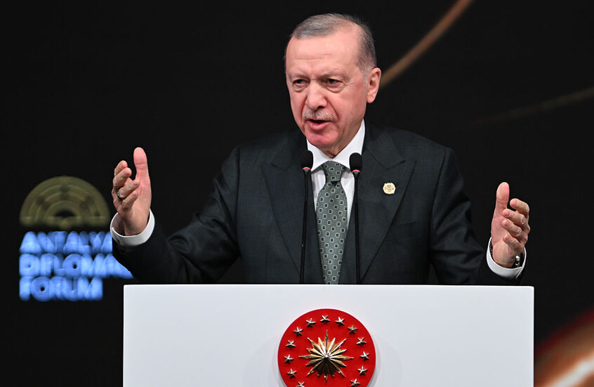 أردوغان يشيد بإحراق "الكردستاني" أسلحته: خطوة نحو تركيا بلا إرهاب
