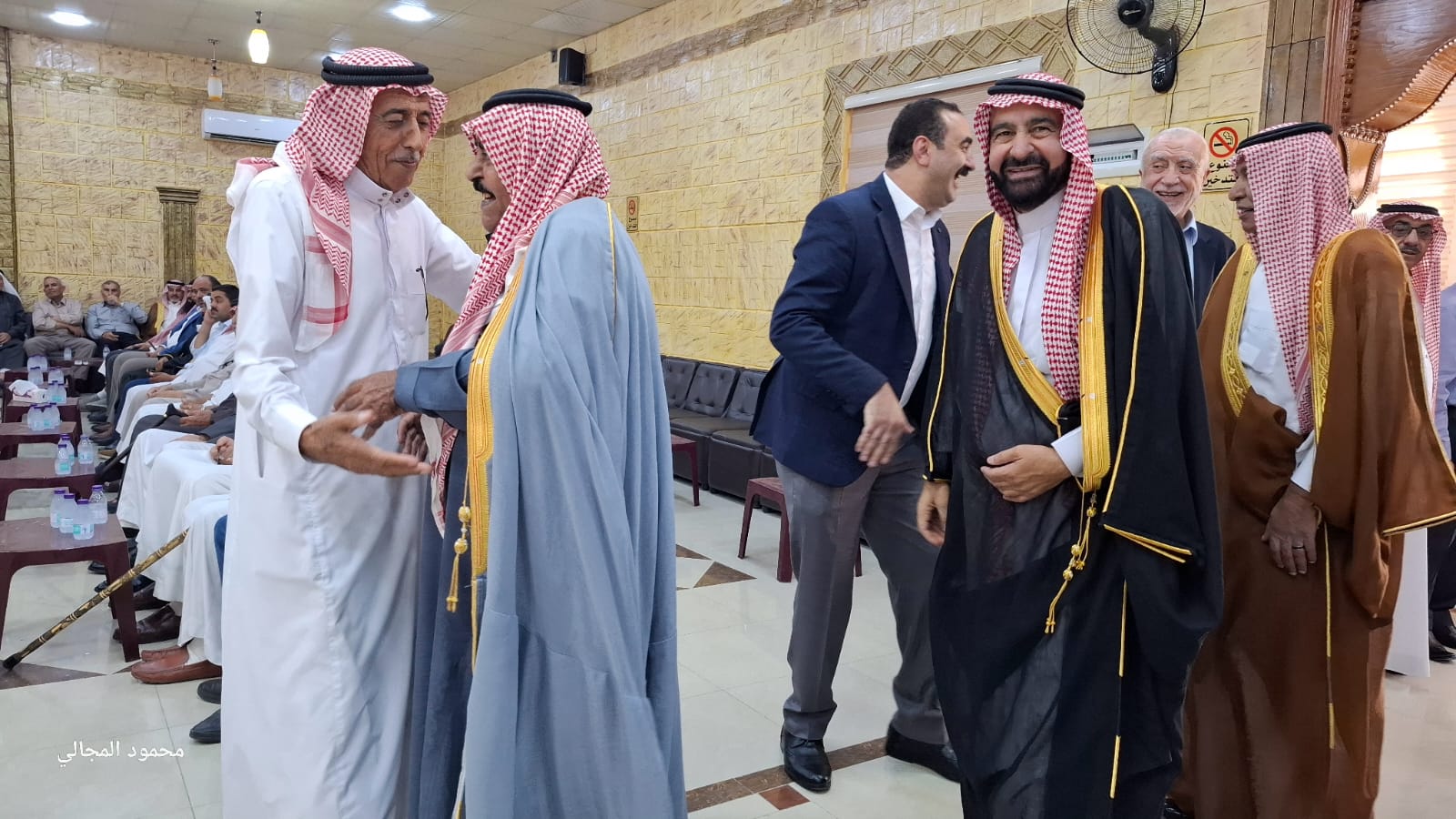 الخليفات يرأس لقاء وطني موسع بالكرك ويشيد بمواقف جلالة الملك تجاه القضية الفلسطينية .. فيديو وصور