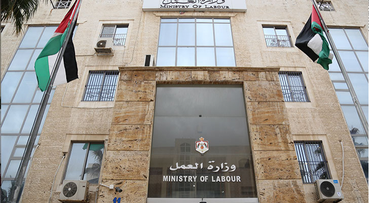 سلطة الأجور تتلقى 120 دعوى عمالية خلال نصف 2025