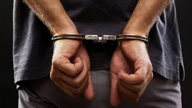 شاب يقتل والدته ويدفنها بحفرة زراعية في مصر