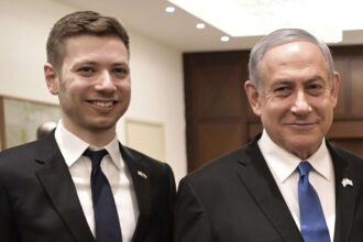 نجل نتنياهو: غادرت إسرائيل خوفًا على حياتي من معارضي والدي