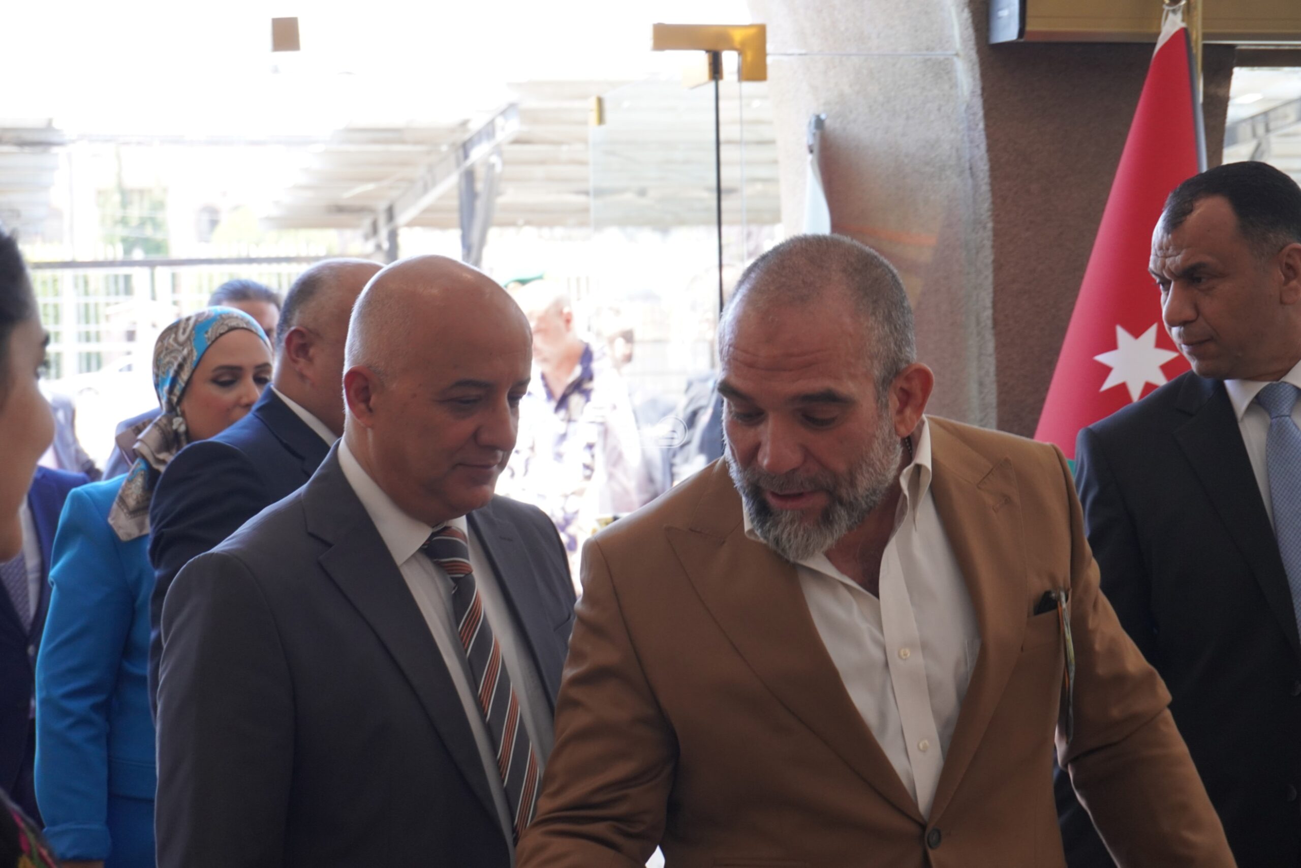 البريد الأردني ومركز التوثيق الملكي الهاشمي يقيمان معرض "البرق والبريد والهاتف " فيديو وصور"