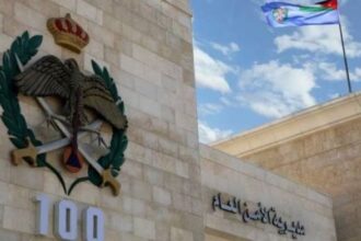 عاجل | الأمن العام يخلي عمارة في إربد