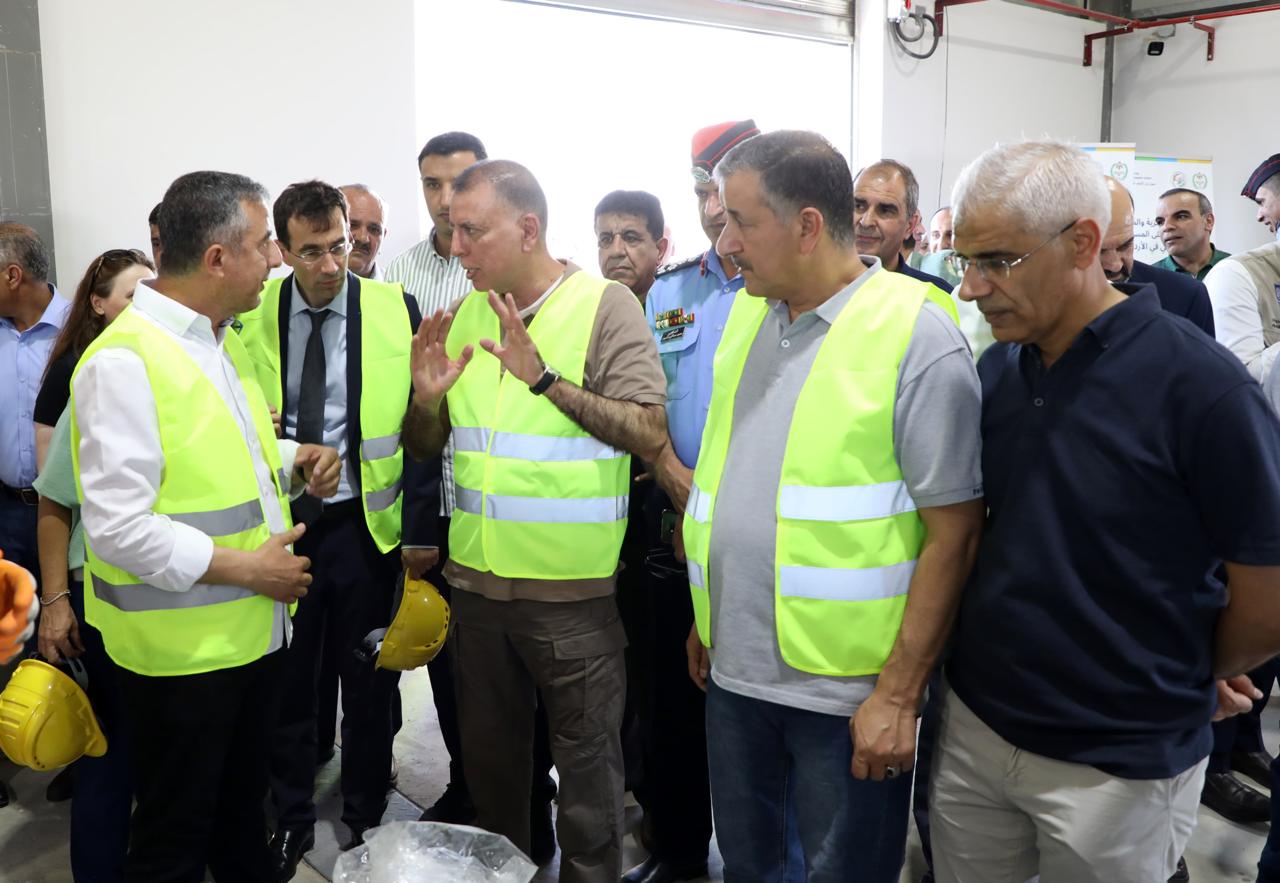 الفراية يفتتح مصنع إعادة تدوير البلاستيك في دير علا