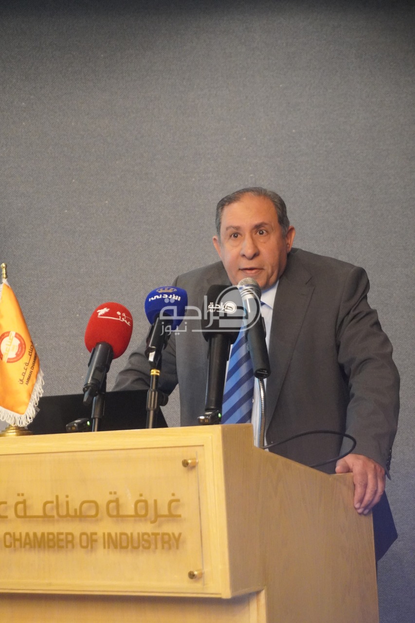 صناعة عمان تناقش رفع حماية الشيكات