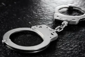 القبض على ثلاثيني سرق محتويات أثرية في إربد