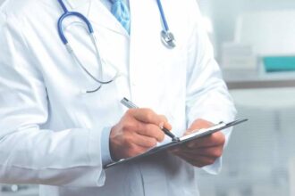 الأردن يخصص 640 مقعدًا للطب ويخفض مقاعد طب الأسنان
