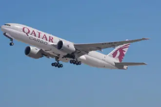 قطر تعلن استئناف رحلاتها الجوية إلى سوريا