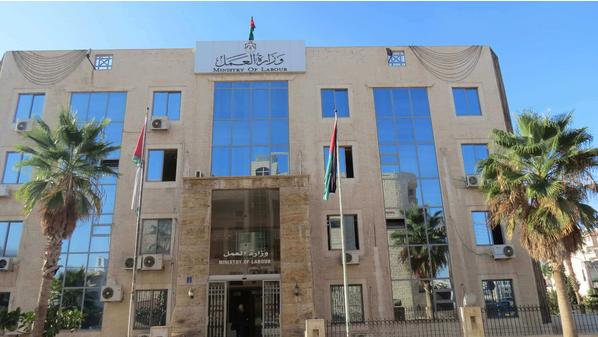 عاجل | 214 شكوى ضد منشآت لم تلتزم بالحد الأدنى للأجور منذ بداية 2025
