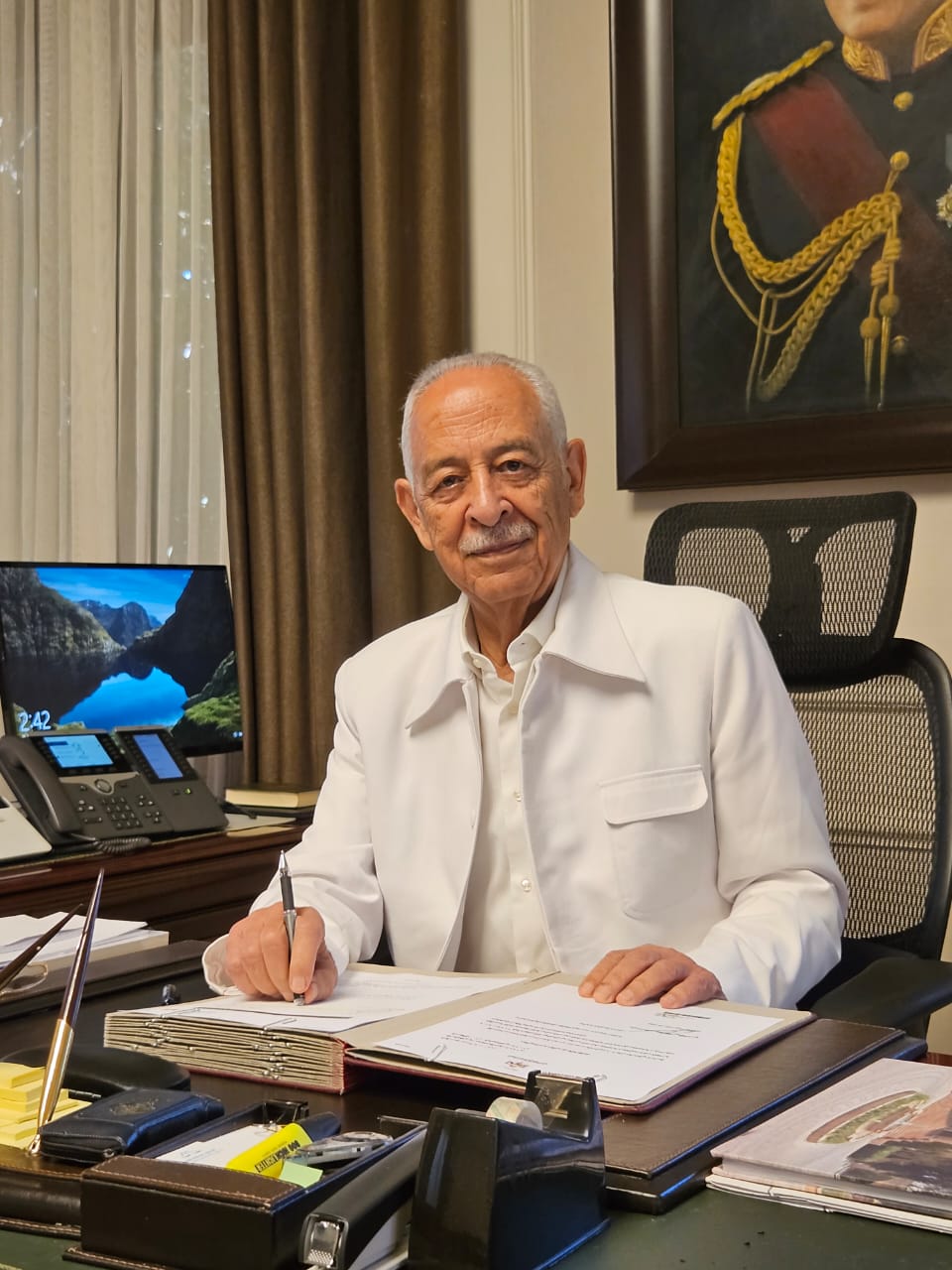 د. أحمد المطارنة يكتب بحق العيسوي