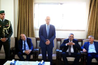 مندوبا عن الملك وولي العهد. العيسوي يعزي أبو هنية وأبو جاموس