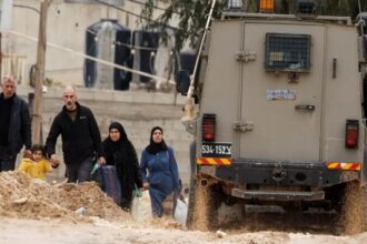الاحتلال يواصل اقتحاماته في الضفة ويعتقل فلسطينيين