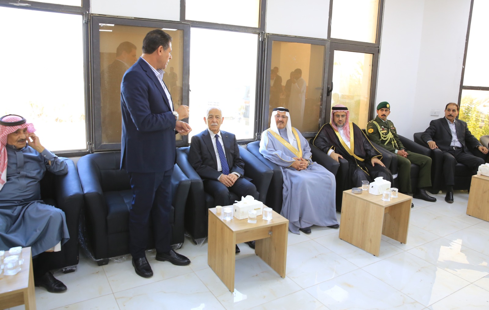 مندوباً عن الملك وولي العهد.. العيسوي يعزي الزبن/ بني صخر والسنكري والعزام