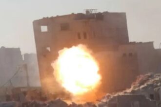 انهيار مبنى فوق قوة عسكرية إسرائيلية خلال عملية ميدانية في غزة