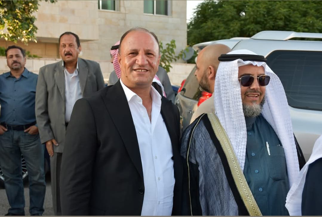 المختار محمد عطا الفاعوري يبارك لعشيرة الحميمات عقد قران النقيب سليم