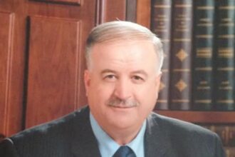 هذا هو الزمن الأغبر : زمن التصفيق والتطبيل والتزمير والتلون !