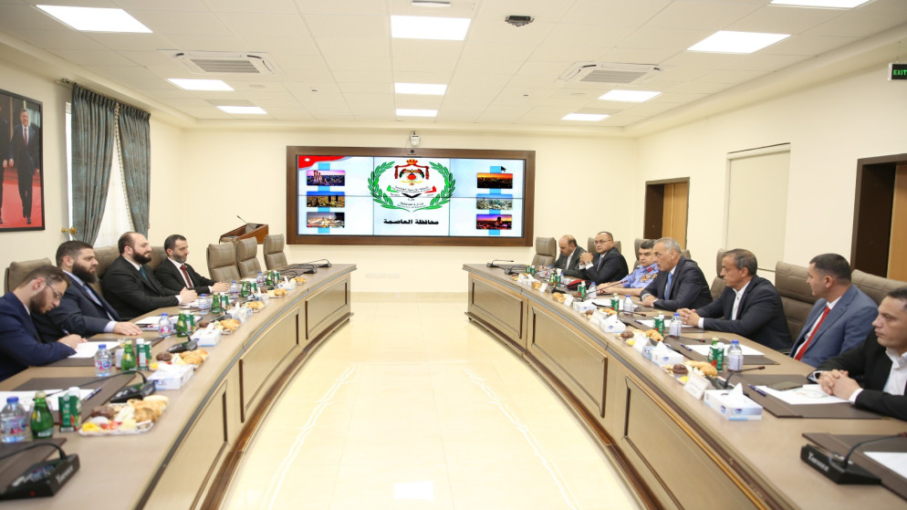 وفد سوري رسمي يزور محافظة العاصمة لتعزيز التعاون وتبادل الخبرات التنموية