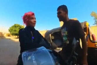 القبض على سائق "توك توك" تحرش وسرق سيدة أجنبية بالقوة في القاهرة