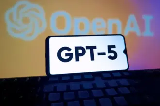"شات جي بي " GPT-5 يخيب توقعات المستخدمين ويثير انتقادات واسعة