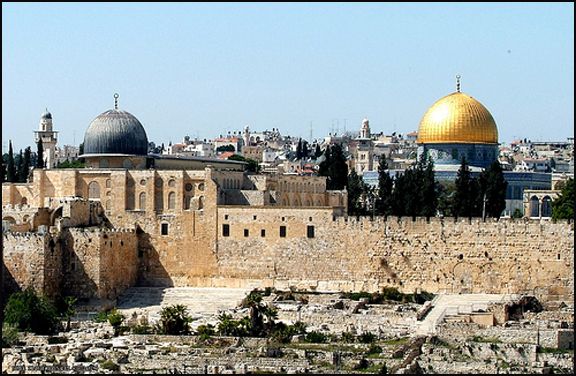 الاحتلال يتخذ قرارا ً بحق المفتي العام للقدس والديار الفلسطينية