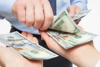 2417 شكوى لعدم دفع الأجور حتى تموز 2025