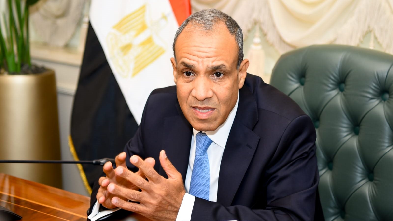 وزير الخارجية المصري من أمام معبر رفح يرفض التهجير